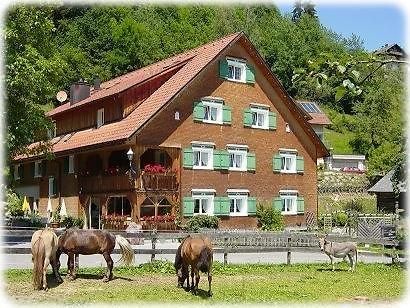 Hotel Gasthaus Schaefle Buerserberg Exterior photo