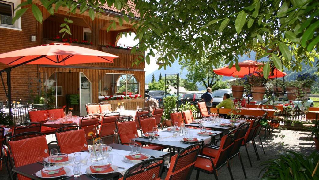 Hotel Gasthaus Schaefle Buerserberg Exterior photo