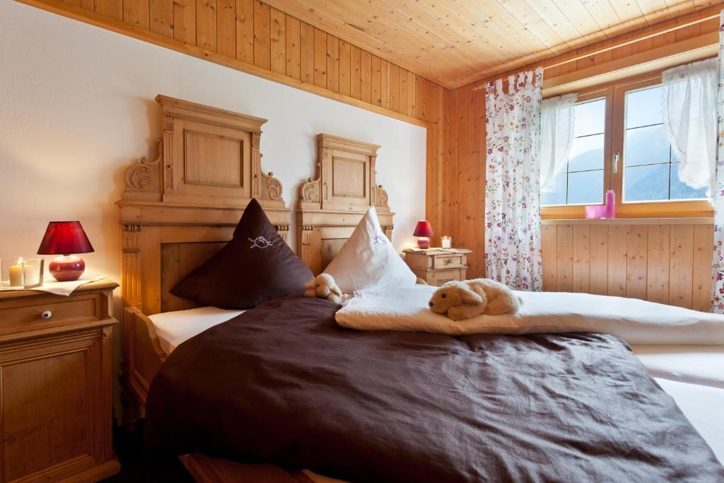 Hotel Gasthaus Schaefle Buerserberg Room photo