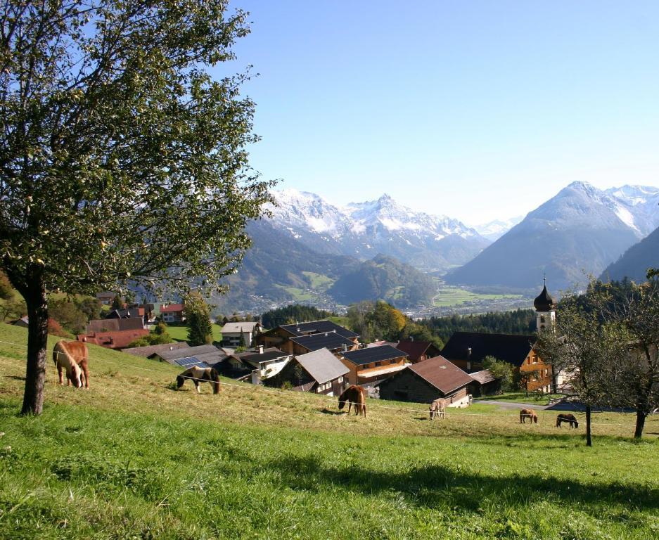 Hotel Gasthaus Schaefle Buerserberg Exterior photo